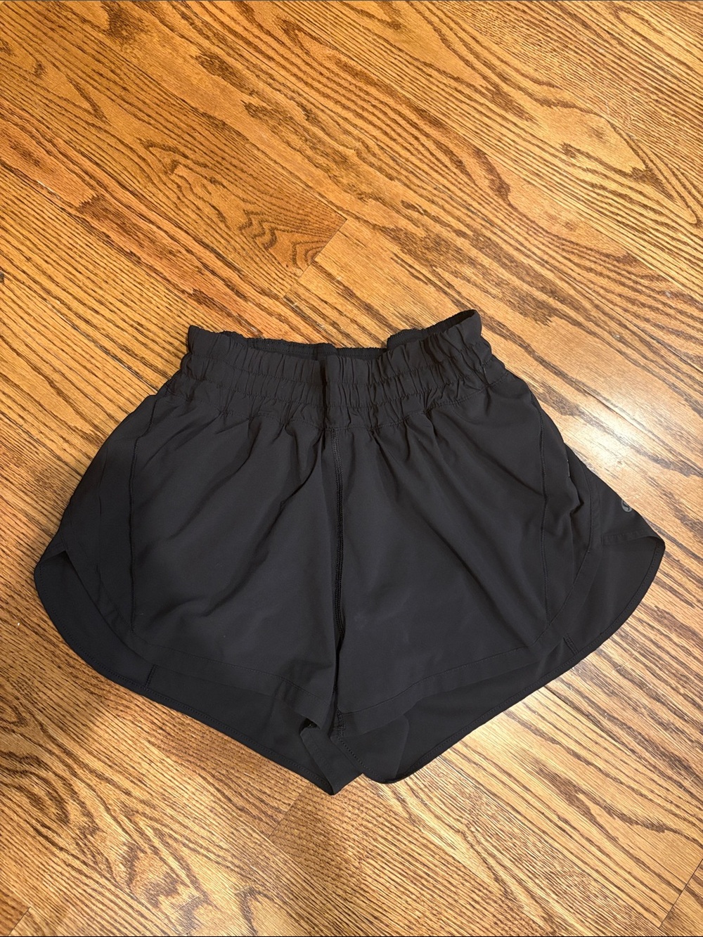 Lululemon Women’s Black Elastic-Waist Active Shorts